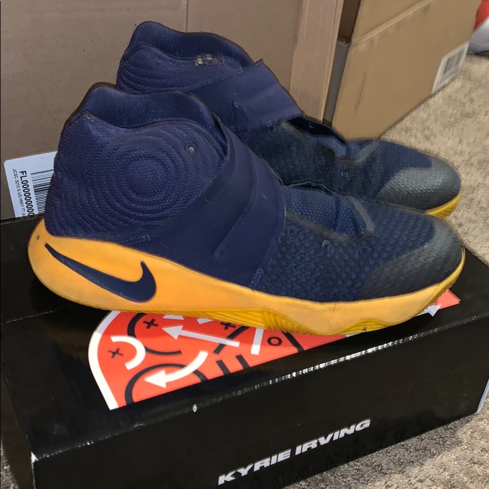 Kyrie 2